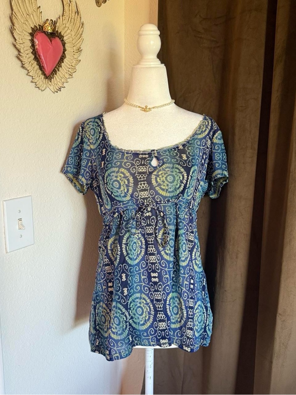 Elegant Blue and Green Patterned Blouse